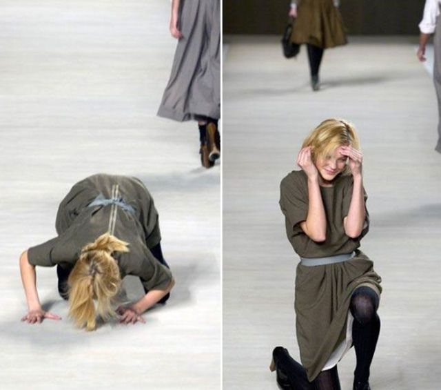 Catwalk Fails – When Models fall (26 pics)