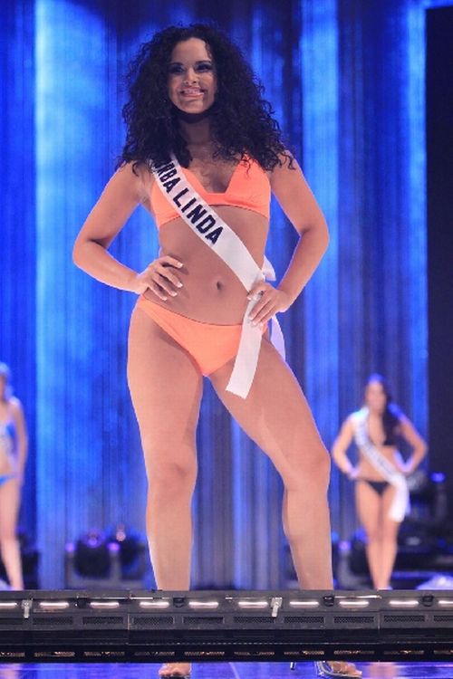 Miss California Bikini Contest (9 pics)