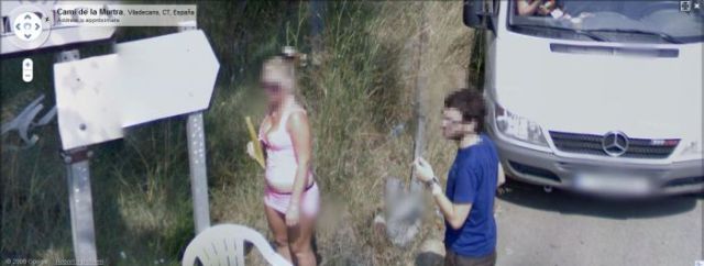 Prostitutes Spotted on Google Street View (24 pics)