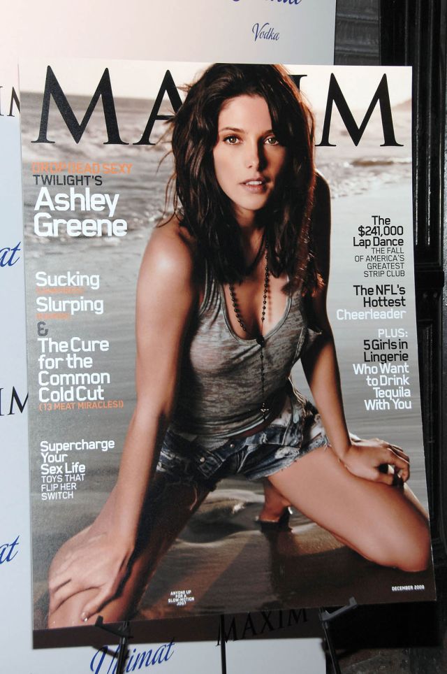 Ashley Greene (9 pics)