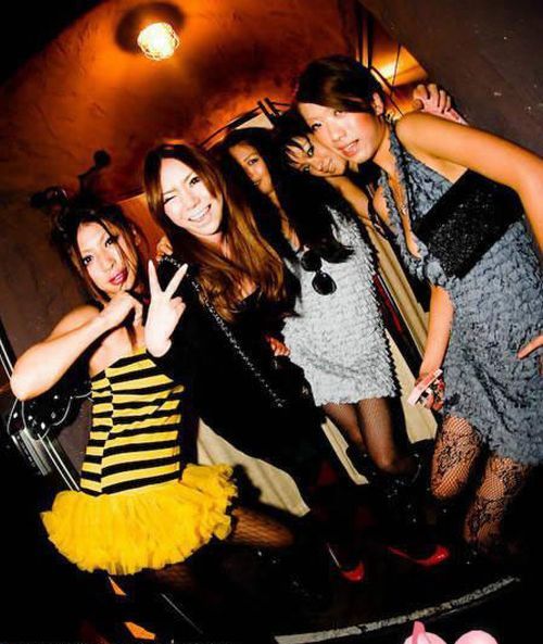 How Japanese Youth Partying (30 pics)