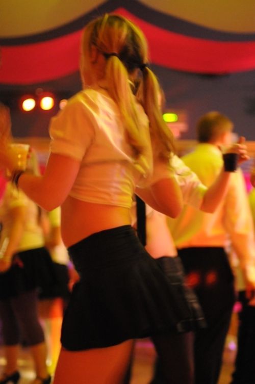 Sexy Girls from School Disco (100 pics)