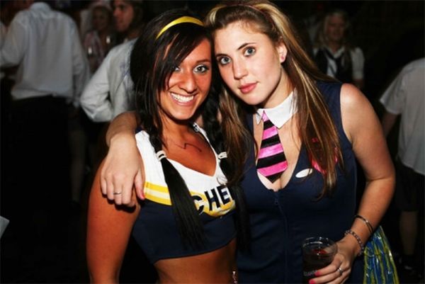 Sexy Girls from School Disco (100 pics)