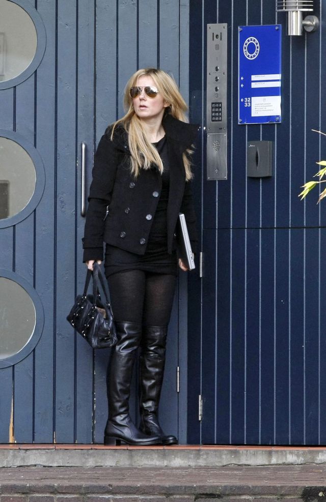 Geri Halliwell (7 pics)