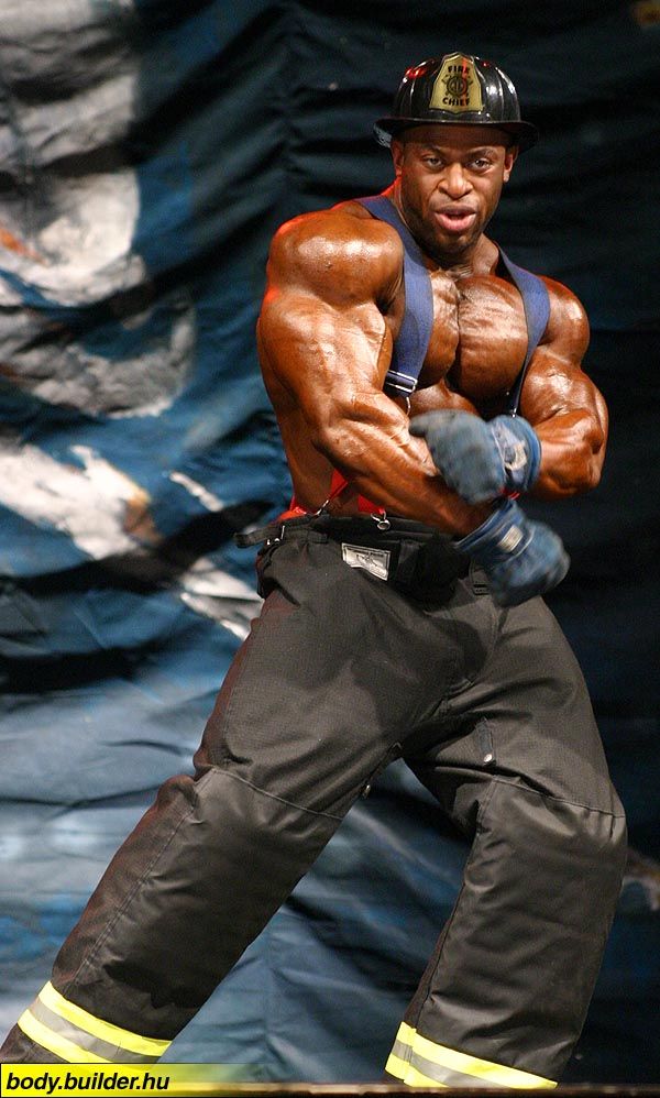 Bodybuilders (90 pics)