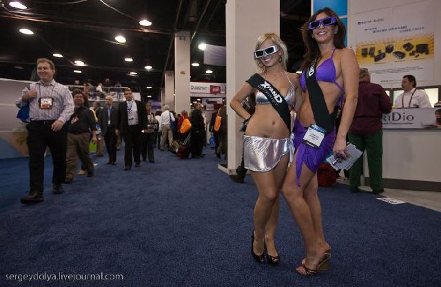 Girls from Las Vegas Consumer Electronic Show (42 pics)