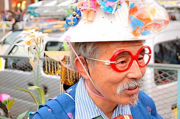 Life In The Funny Lane (44 pics)