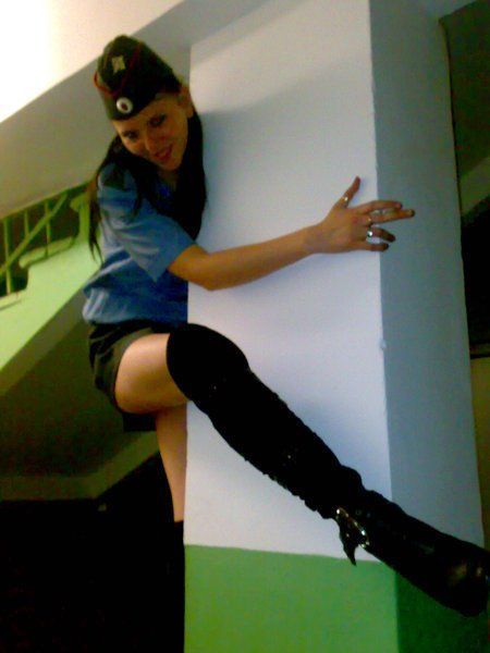 Naughty Russian Police Girls (9 pics)