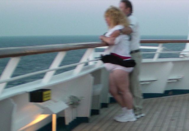 Butts In The Front (29 pics)