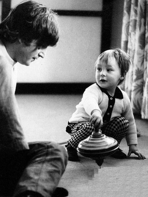 Rare Photographs of Celebrities. Part 2 (100 pics)