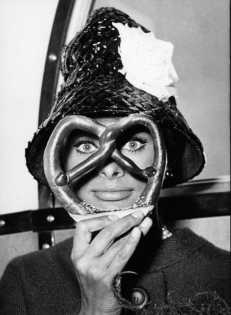 Rare Photographs of Celebrities. Part 2 (100 pics)
