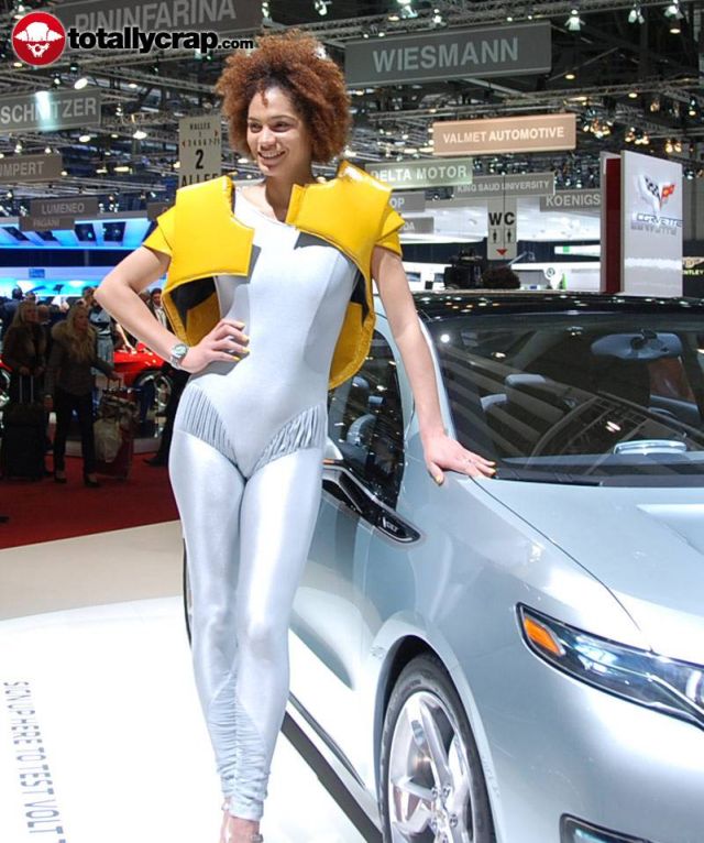 Hot Dolls at Geneva Autoshow 2010 (73 pics)