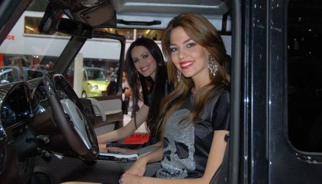 Hot Dolls at Geneva Autoshow 2010 (73 pics)