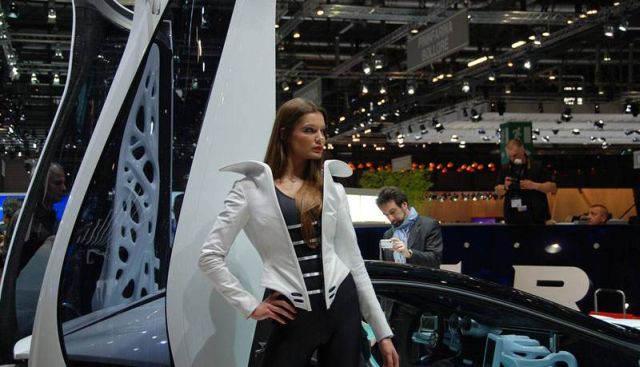 Hot Dolls at Geneva Autoshow 2010 (73 pics)