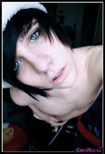 Hot Emo Boys (49 pics)