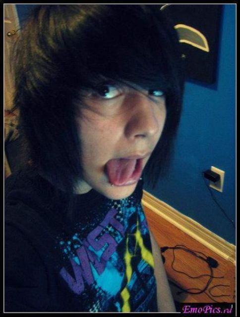 Hot Emo Boys (49 pics)