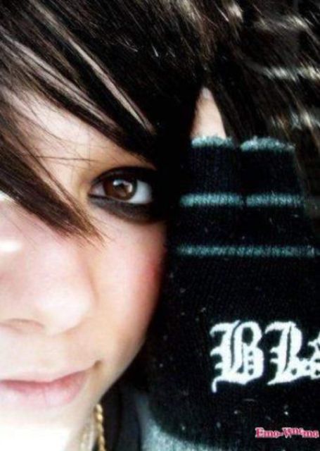 Hot Emo Boys (49 pics)