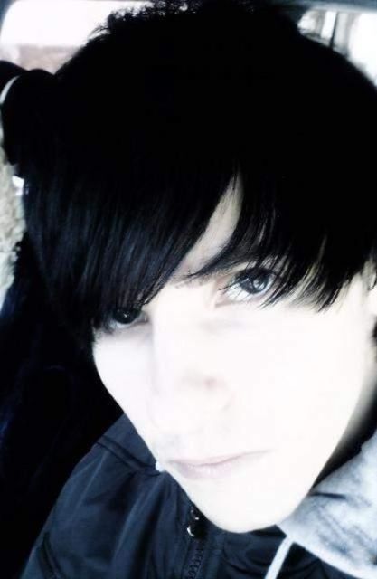 Hot Emo Boys (49 pics)