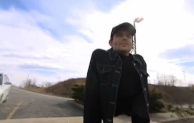 The Man with Half a Body! (33 pics)