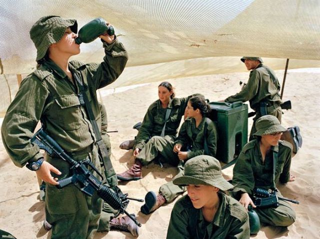 Israeli Military Girls (67 pics)