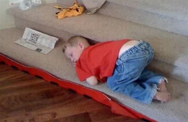 People Sleeping Everywhere (40 pics)