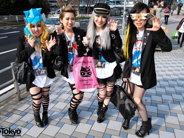 Gagamania in Tokyo (79 pics)