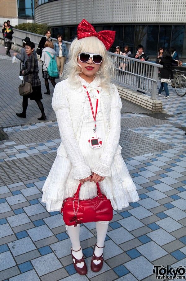 Gagamania in Tokyo (79 pics)