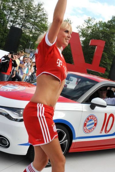 Babes at the 2010 Wörthersee GTI Festival (29 pics)