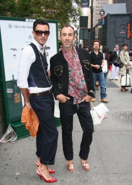 This Man Has a Good Taste in Women’s Shoes (16 pics)