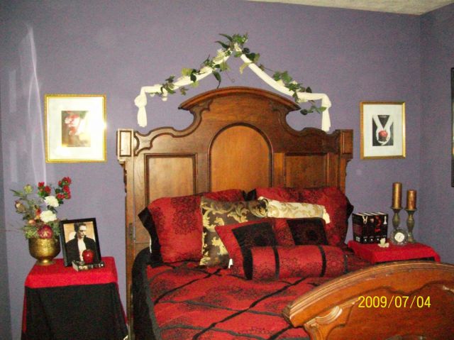Twilight Fans with Creepy Twilight-Themed Bedrooms (28 pics)