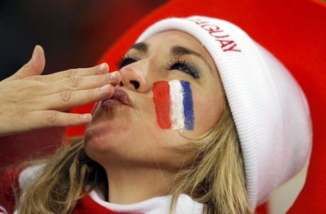 Female World Cup Fans (74 pics)