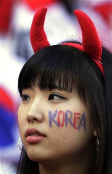 Female World Cup Fans (74 pics)