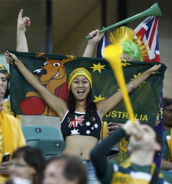 Female World Cup Fans (74 pics)