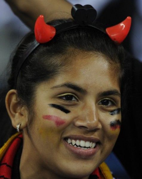 Female World Cup Fans (74 pics)