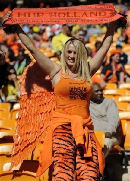 Female World Cup Fans (74 pics)