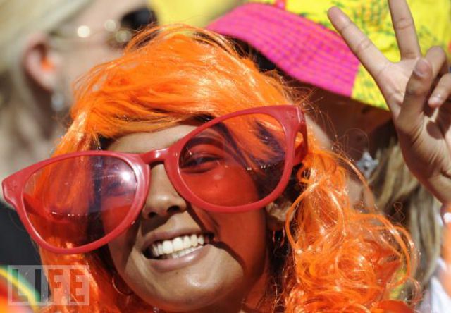 Female World Cup Fans (74 pics)