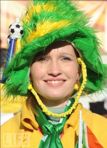 Female World Cup Fans (74 pics)