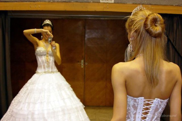 Cute Female Photographers Being photographed