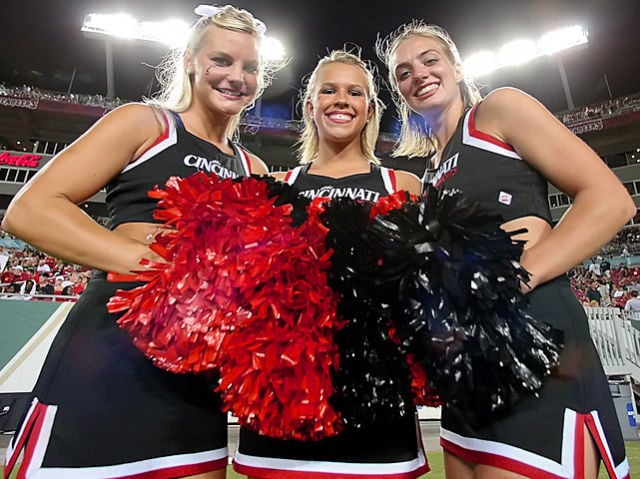 The Best Cheerleader of the Last Week (22 pics)