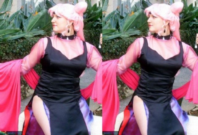 Cosplay Girls Transformations (28 pics)