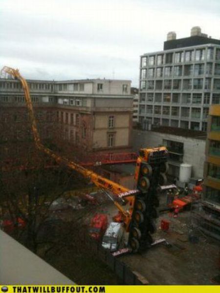 Cars in Hilarious and Weird Situations (83 pics)