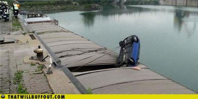 Cars in Hilarious and Weird Situations (83 pics)