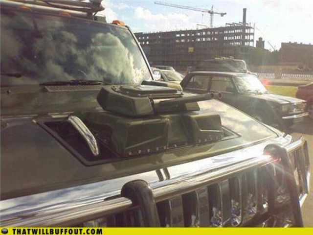 Cars in Hilarious and Weird Situations (83 pics)