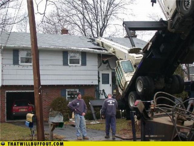 Cars in Hilarious and Weird Situations (83 pics)