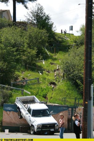 Cars in Hilarious and Weird Situations (83 pics)