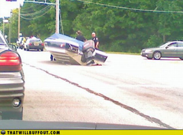 Cars in Hilarious and Weird Situations (83 pics)