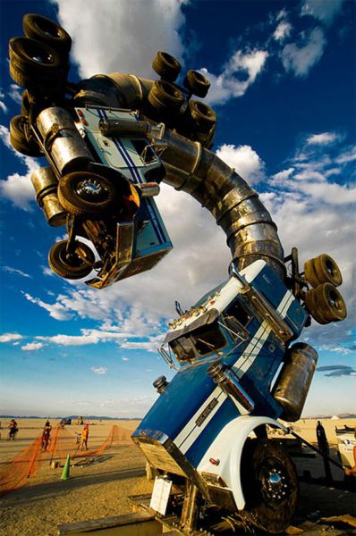 Awesome Giant Sculptures (31 pics)