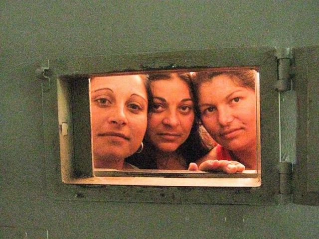 When Female Inmates Take Photos of Their Life in Prison (65 pics)