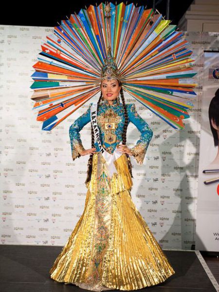 National Costumes at Miss Universe 2010 (30 pics)