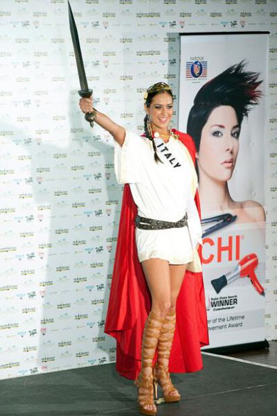 National Costumes at Miss Universe 2010 (30 pics)
